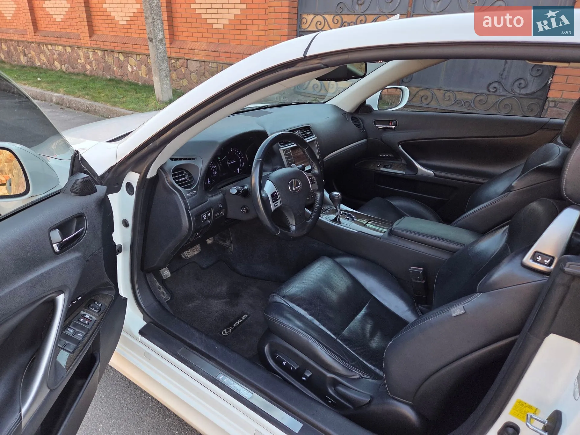2012 Lexus IS - мініатюра 42
