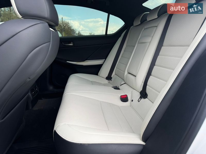 Седан Lexus IS 2021 в Киеве фото 28 Седан Lexus IS 2021 в Киеве