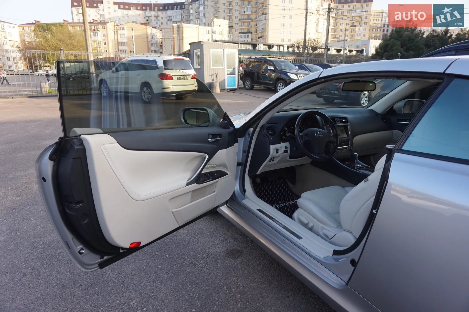 2010 Lexus IS - мініатюра 16