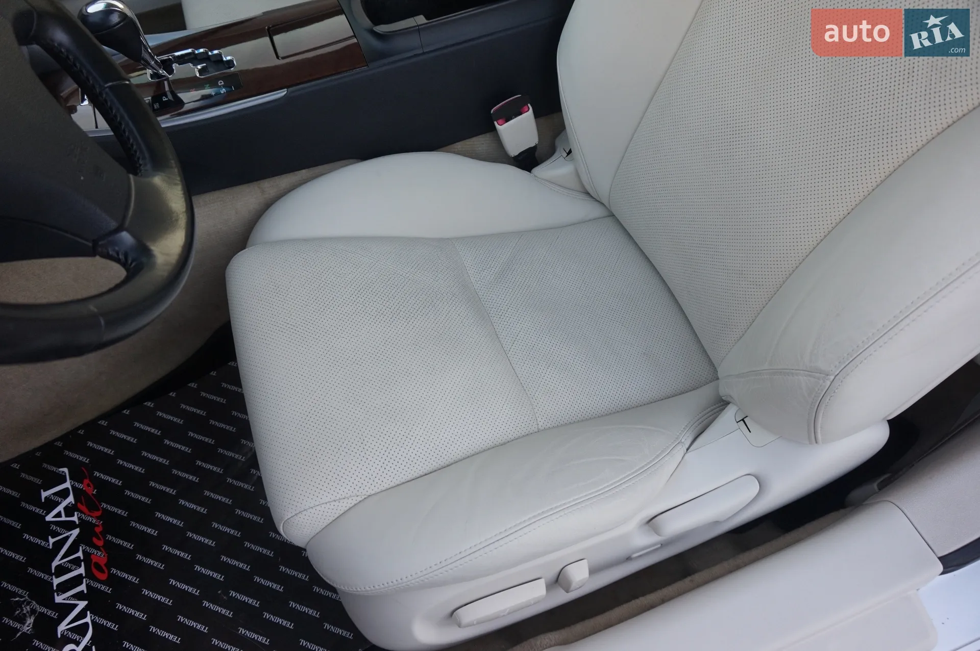 2010 Lexus IS - мініатюра 21