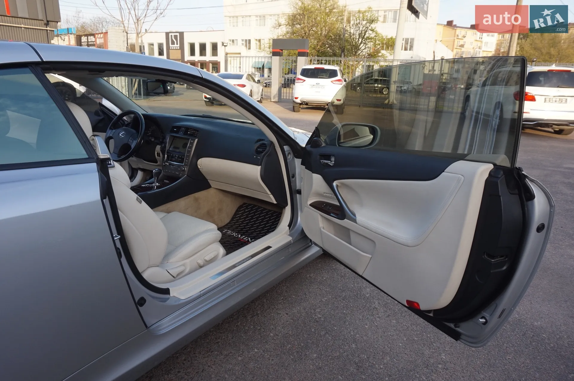 2010 Lexus IS - мініатюра 25