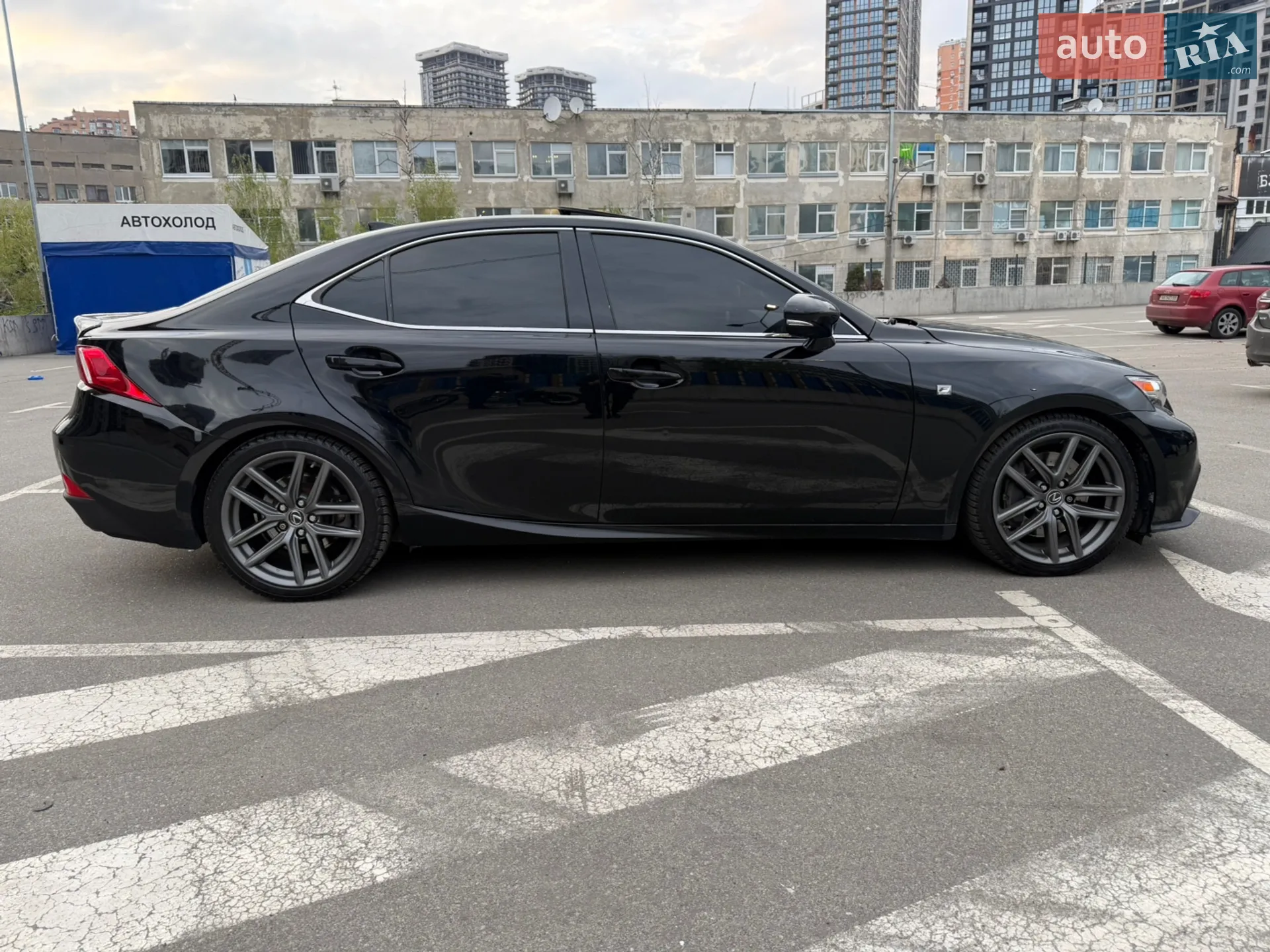 2016 Lexus IS - мініатюра 6