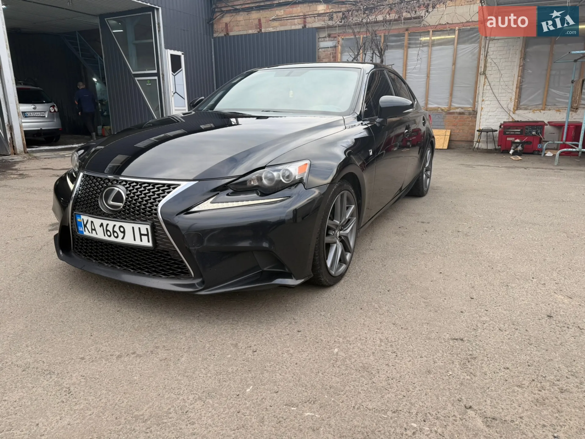 2016 Lexus IS - мініатюра 13