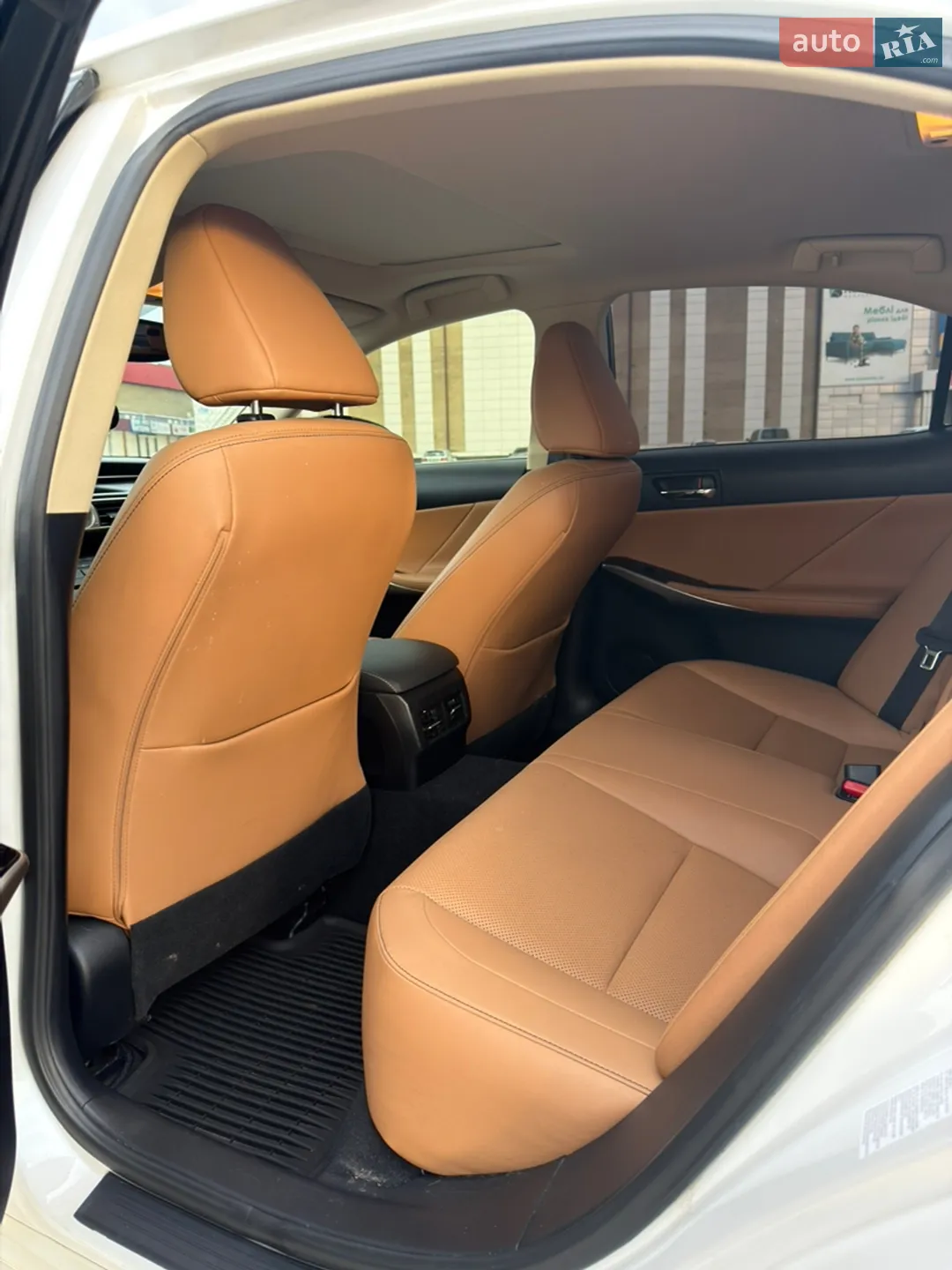 2015 Lexus IS - мініатюра 11