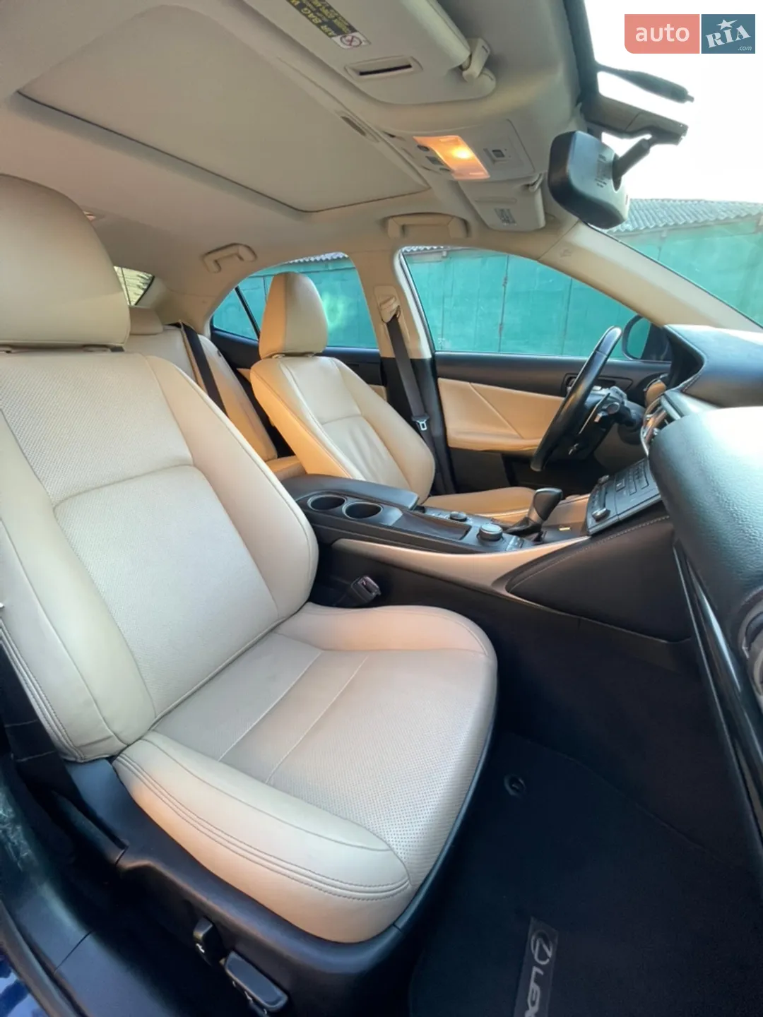 2014 Lexus IS - мініатюра 19