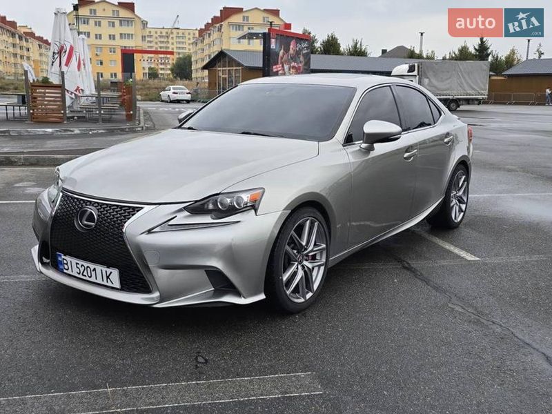 Lexus IS 2016