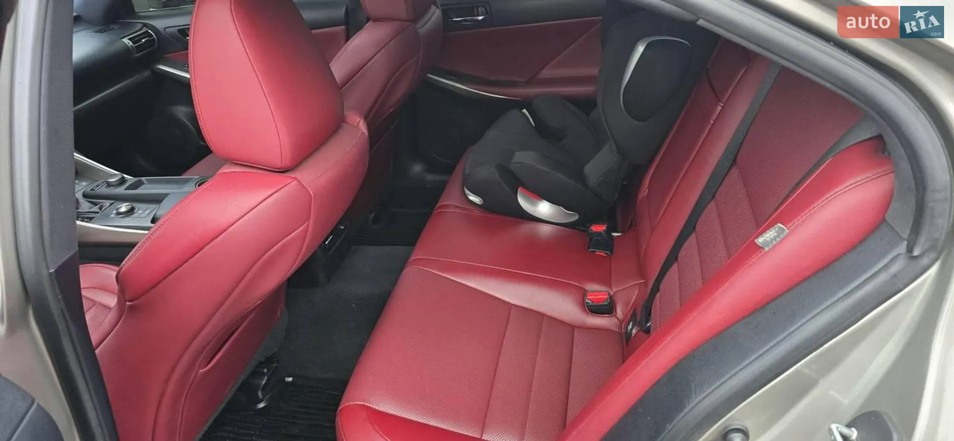 2016 Lexus IS - мініатюра 5