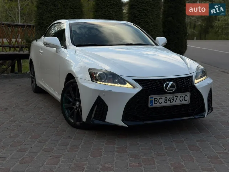 Lexus IS 2011