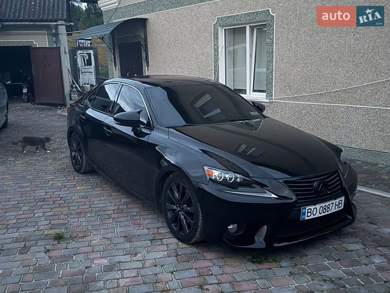 Lexus IS 2014