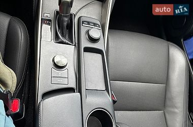 Седан Lexus IS 2016 в Києві