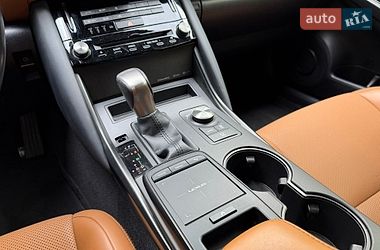 Седан Lexus IS 2021 в Києві
