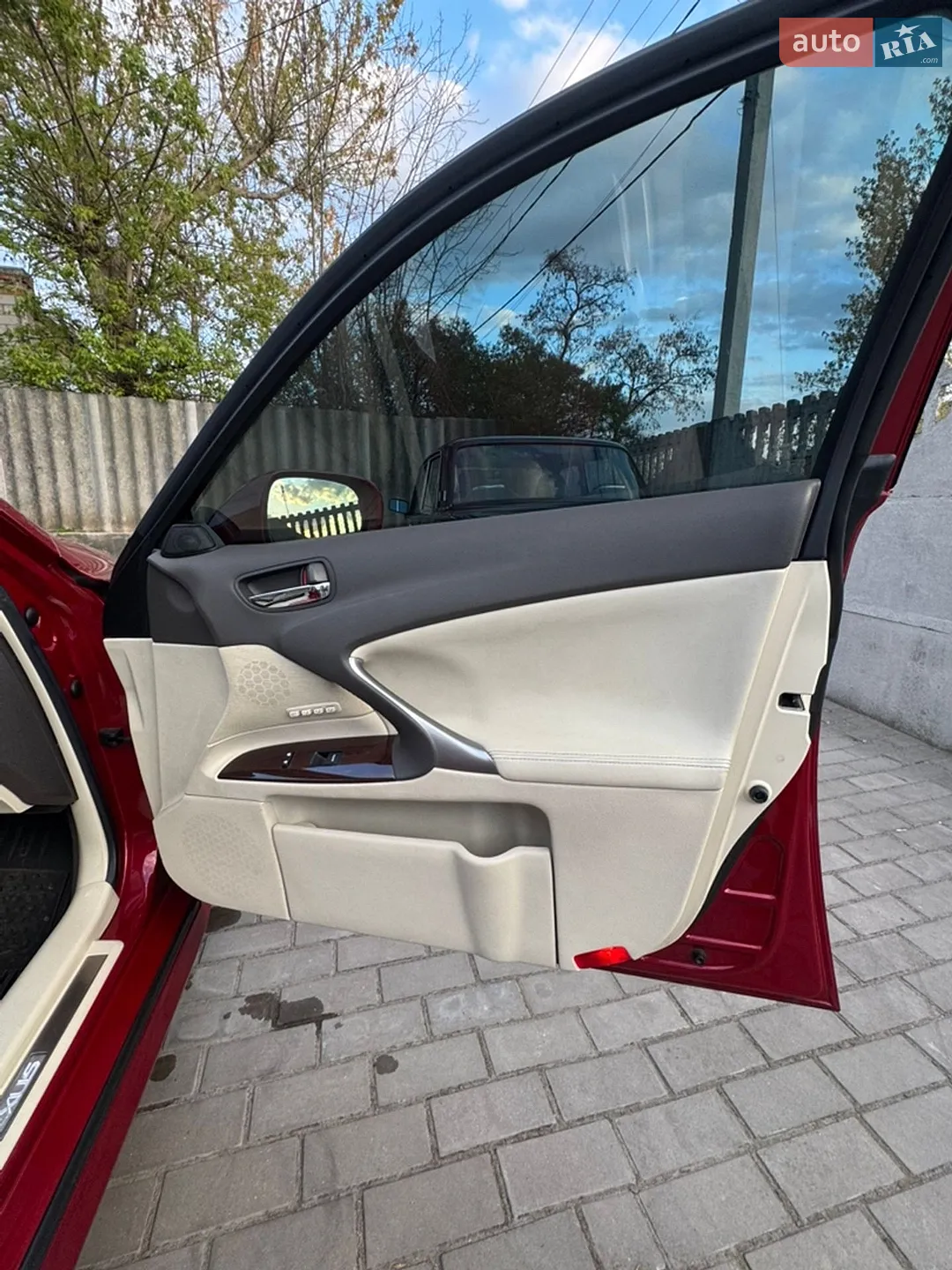 2010 Lexus IS - мініатюра 25