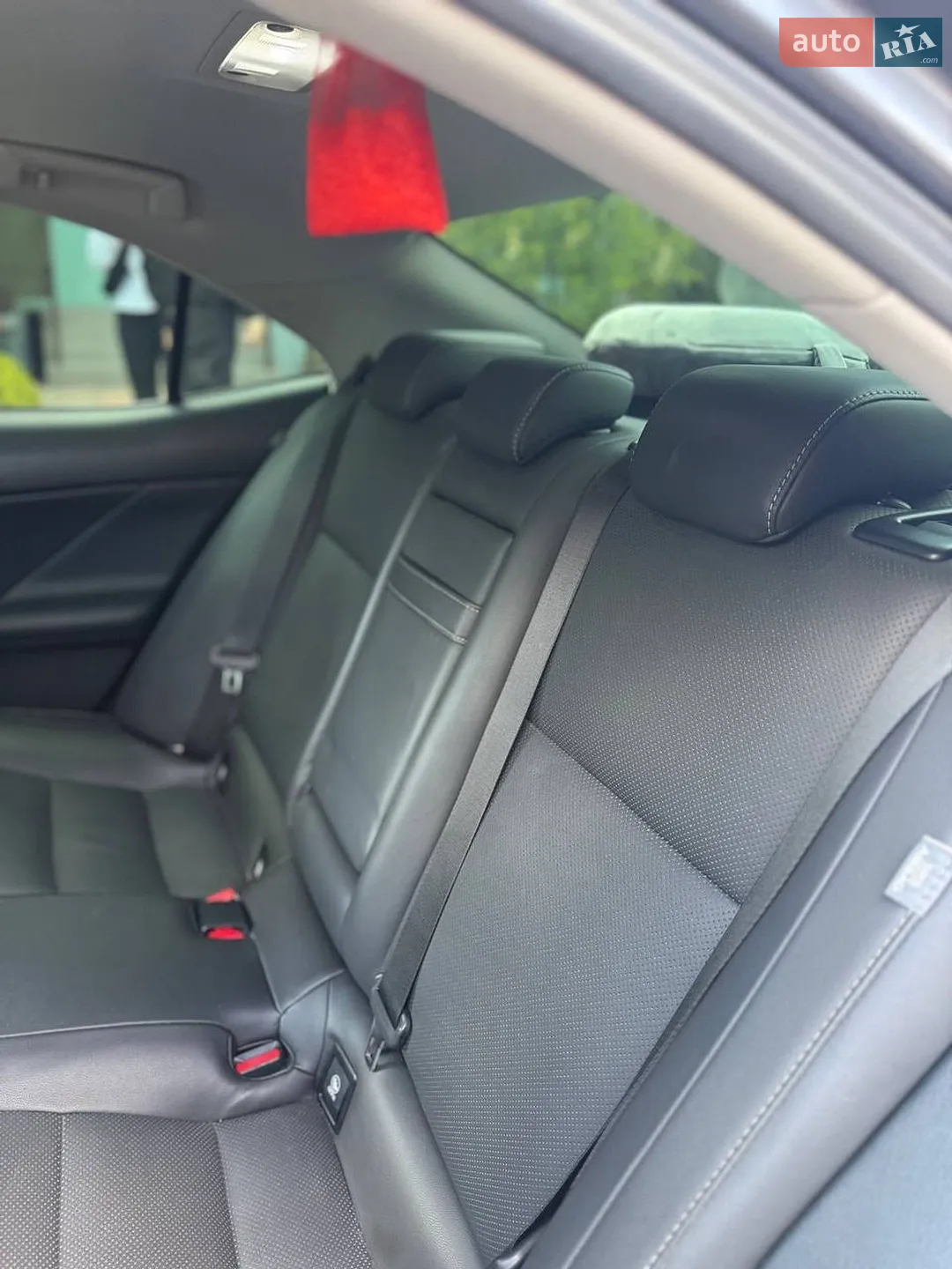 2015 Lexus IS - мініатюра 37