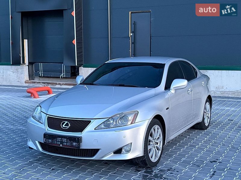 Седан Lexus IS 2005 в Тернополі
