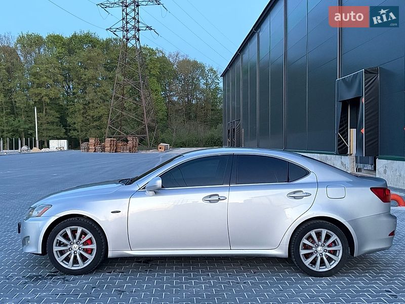 Седан Lexus IS 2005 в Тернополі