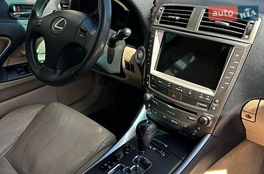 Седан Lexus IS 2007 в Тростянце