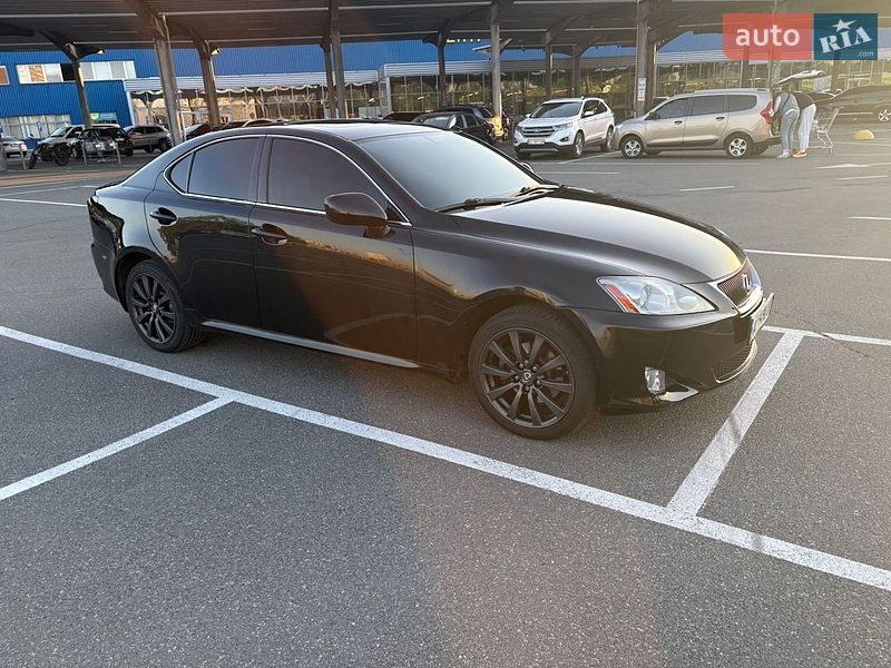 Седан Lexus IS 2006 в Киеве