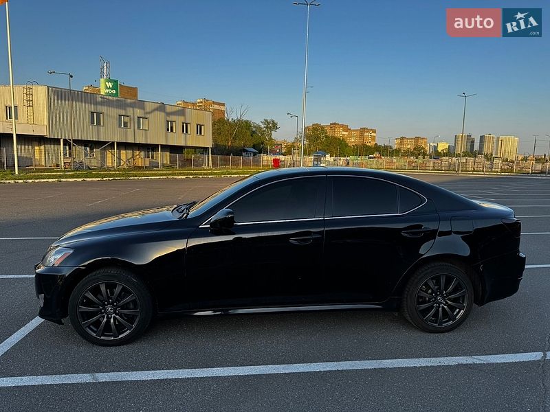 Седан Lexus IS 2006 в Киеве