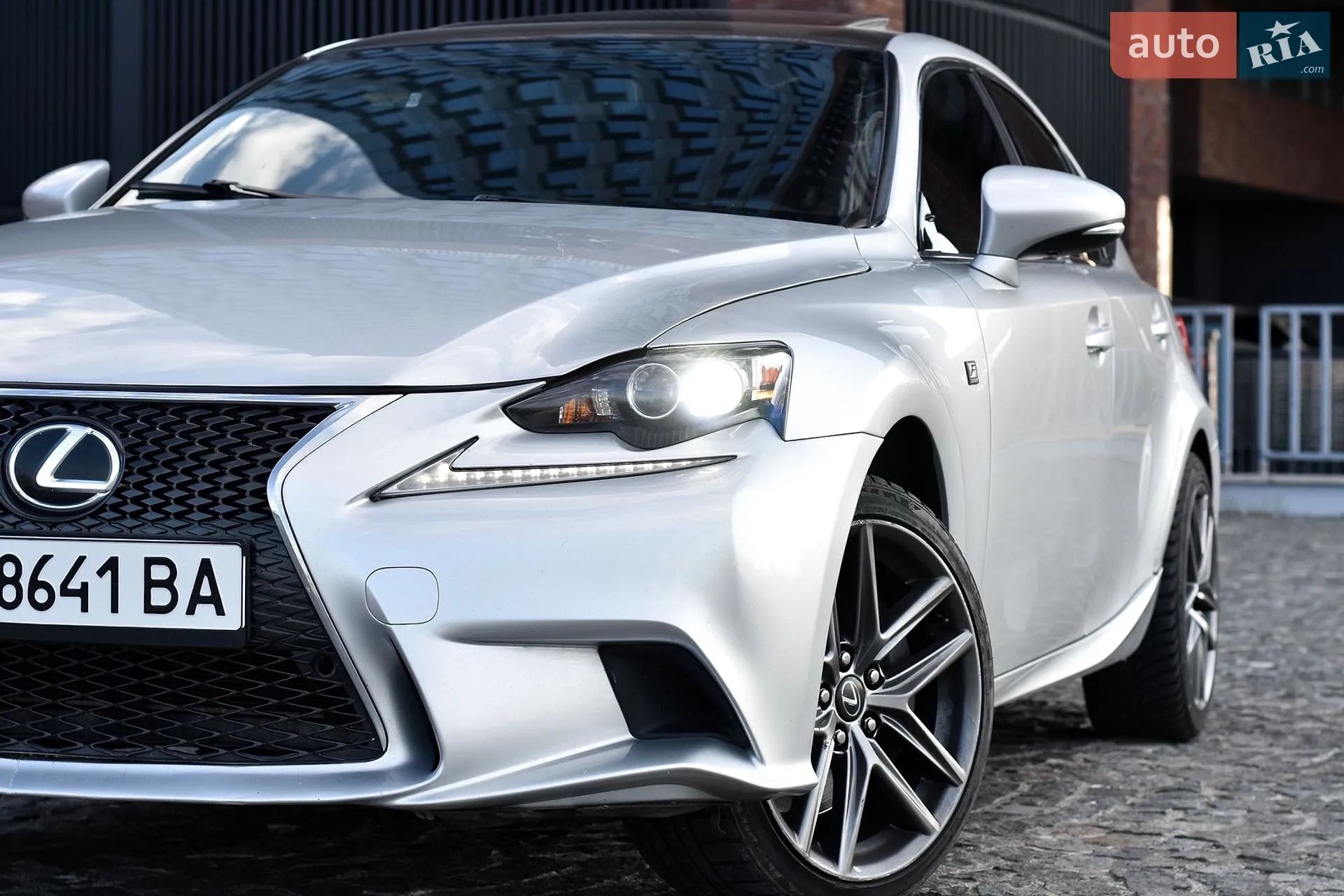2016 Lexus IS - мініатюра 11