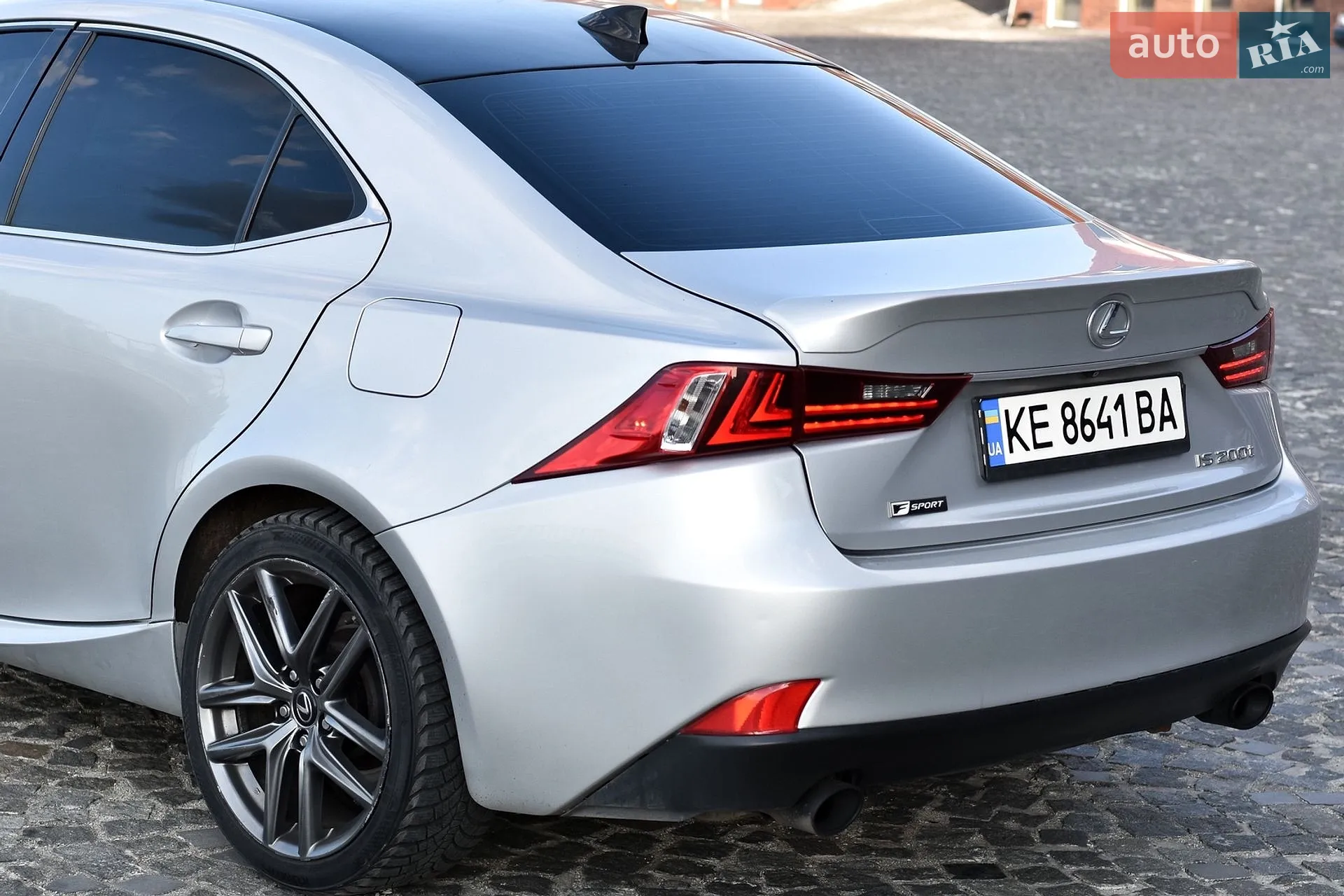 2016 Lexus IS - мініатюра 12