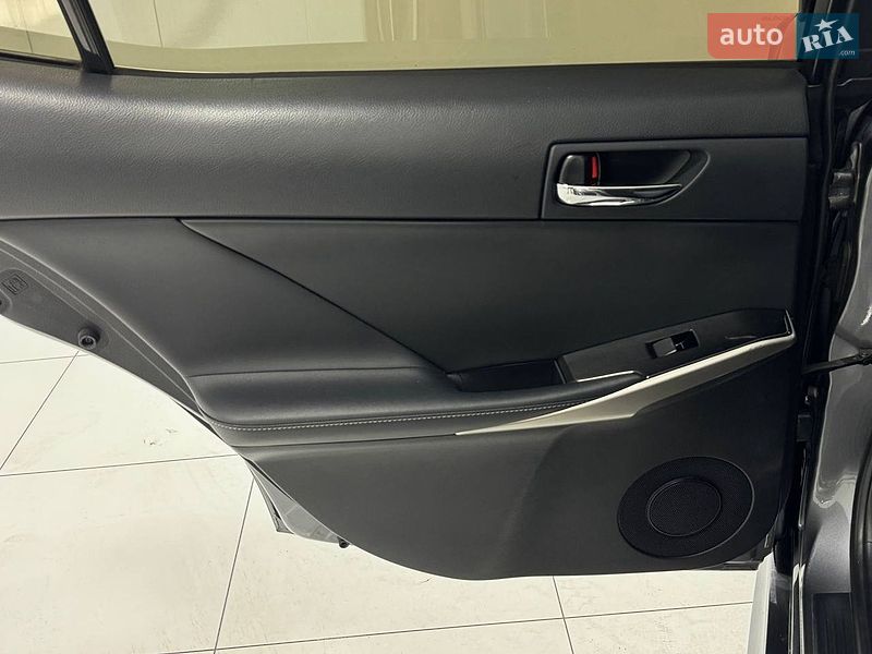 Седан Lexus IS 2015 в Одессе