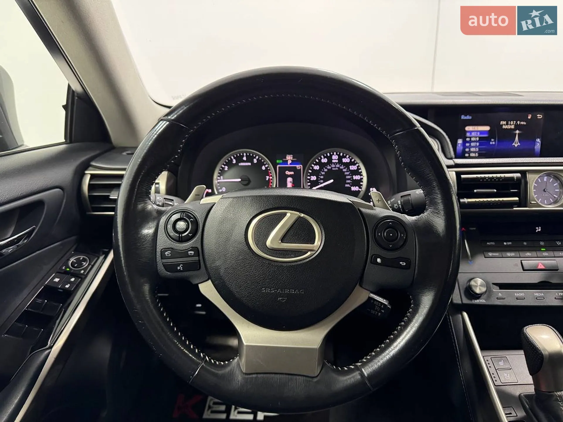 2015 Lexus IS - мініатюра 38