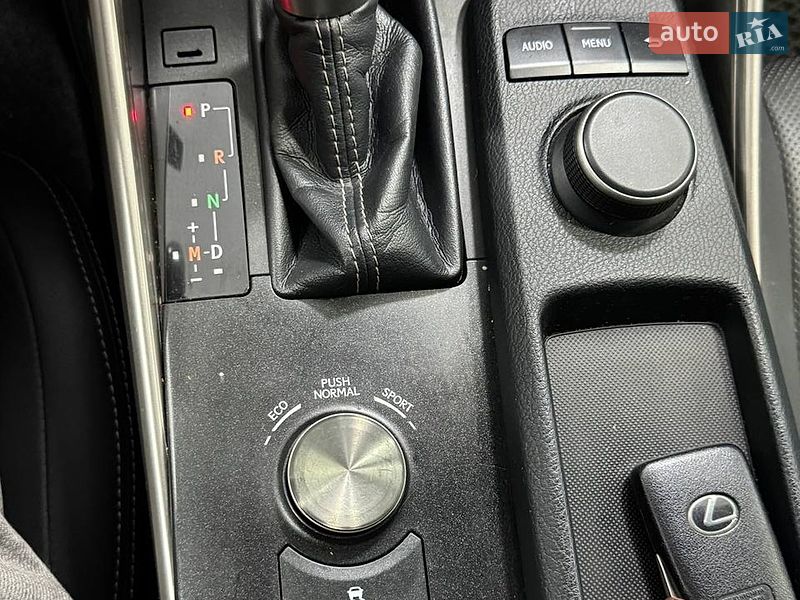 Седан Lexus IS 2015 в Одессе