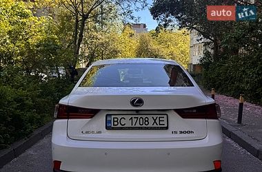Седан Lexus IS 2014 в Львові