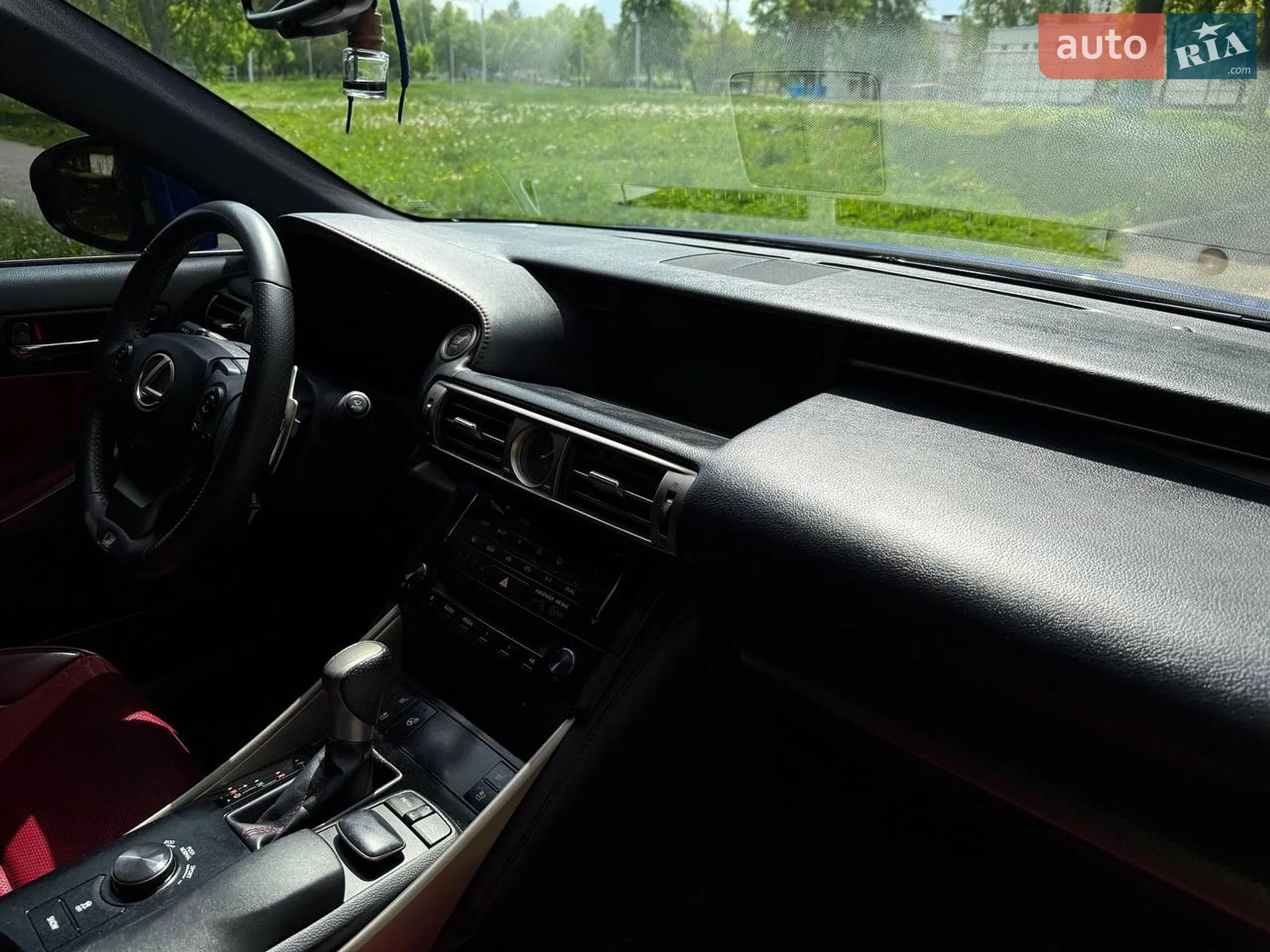 2013 Lexus IS - мініатюра 16