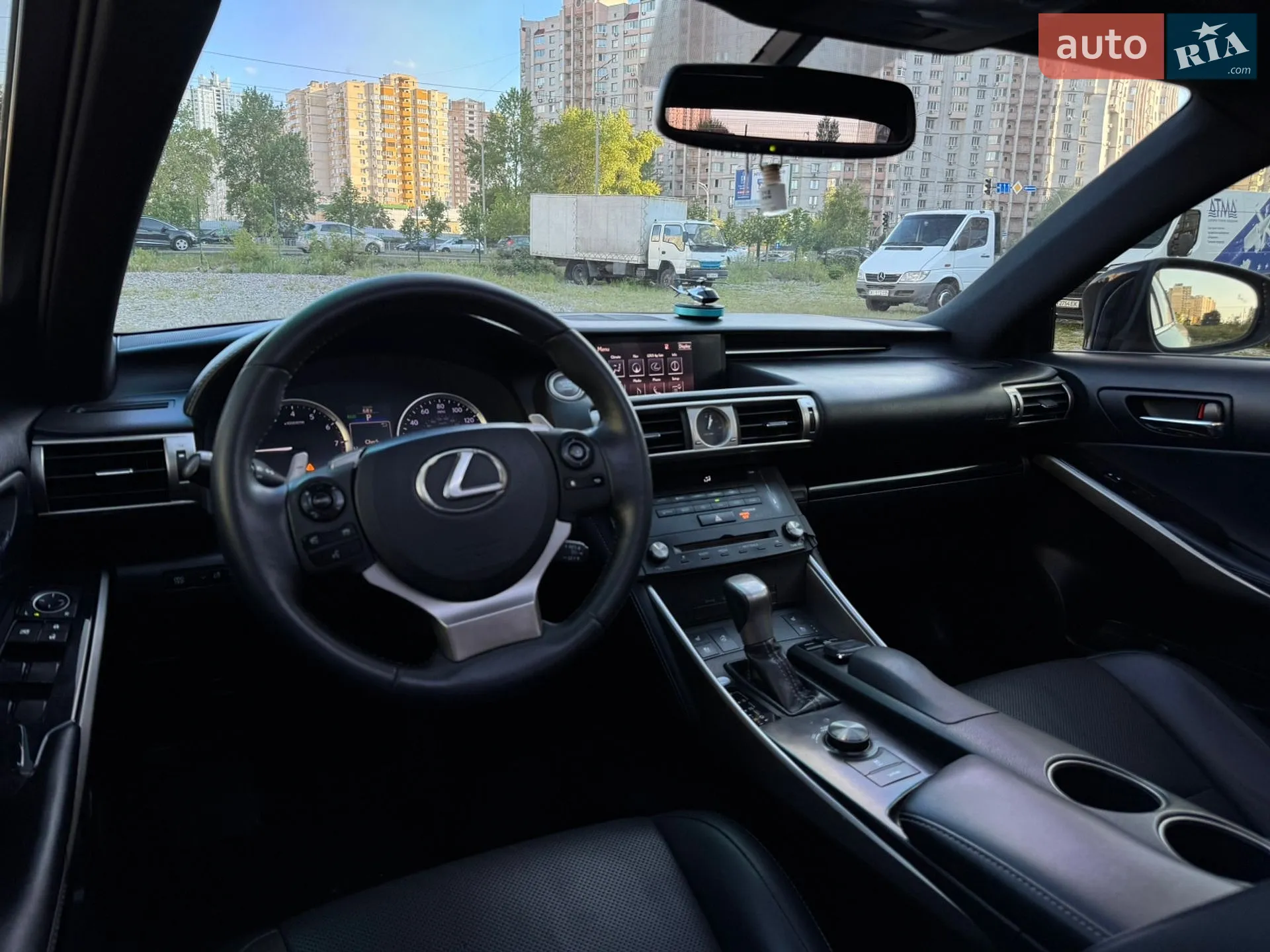 2014 Lexus IS - мініатюра 18