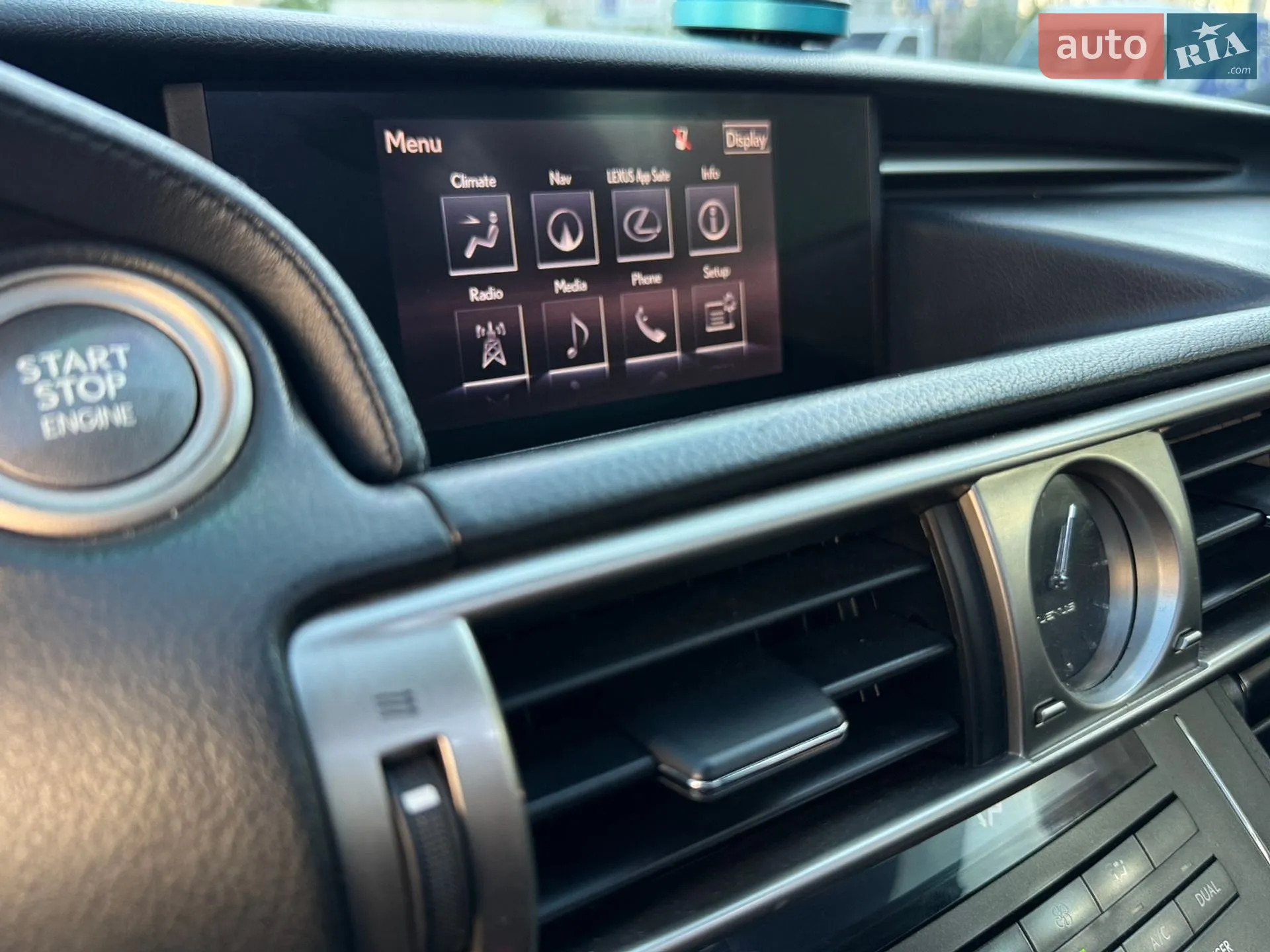 2014 Lexus IS - мініатюра 23