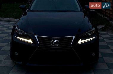 Седан Lexus IS 2014 в Тернополі