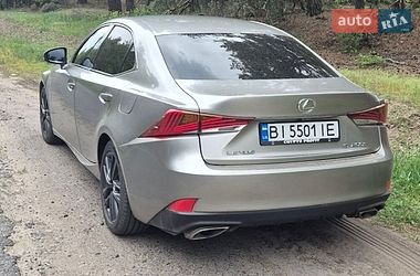 Седан Lexus IS 2017 в Миргороді