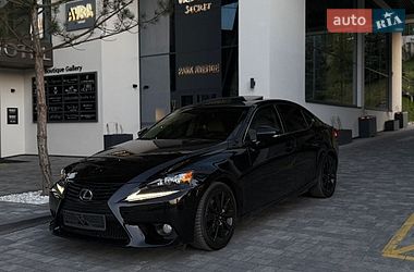 Седан Lexus IS 2014 в Львове