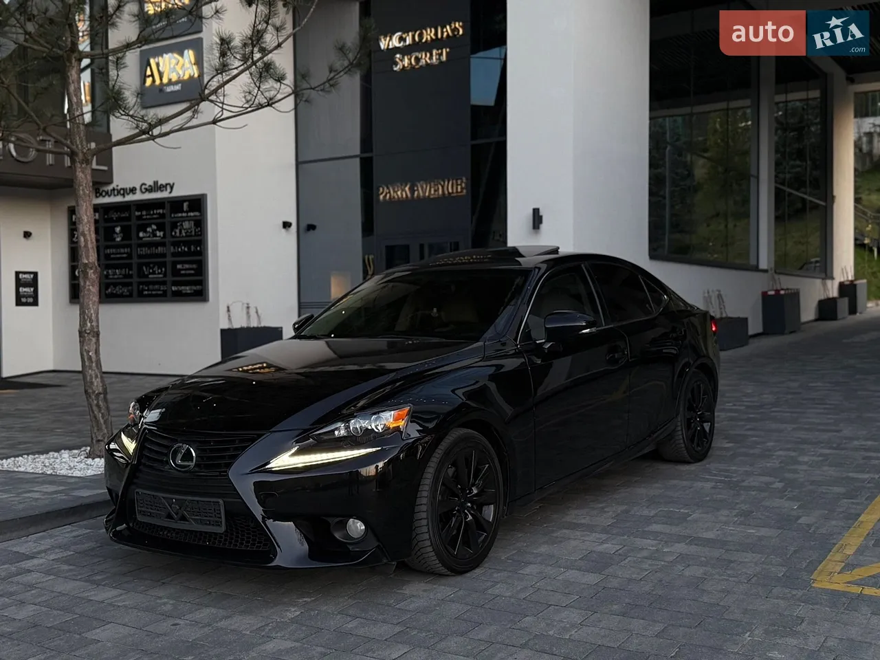2015 Lexus IS - мініатюра 19