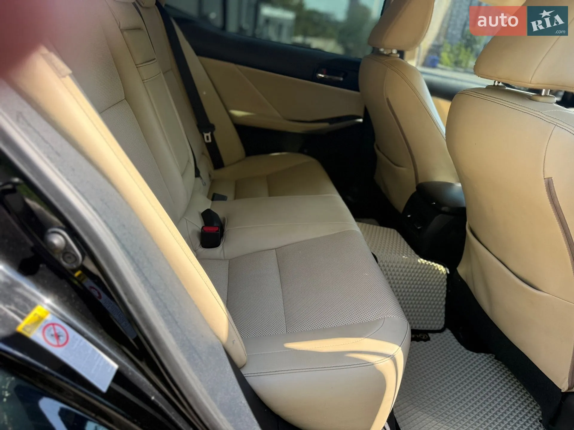 2014 Lexus IS - мініатюра 4