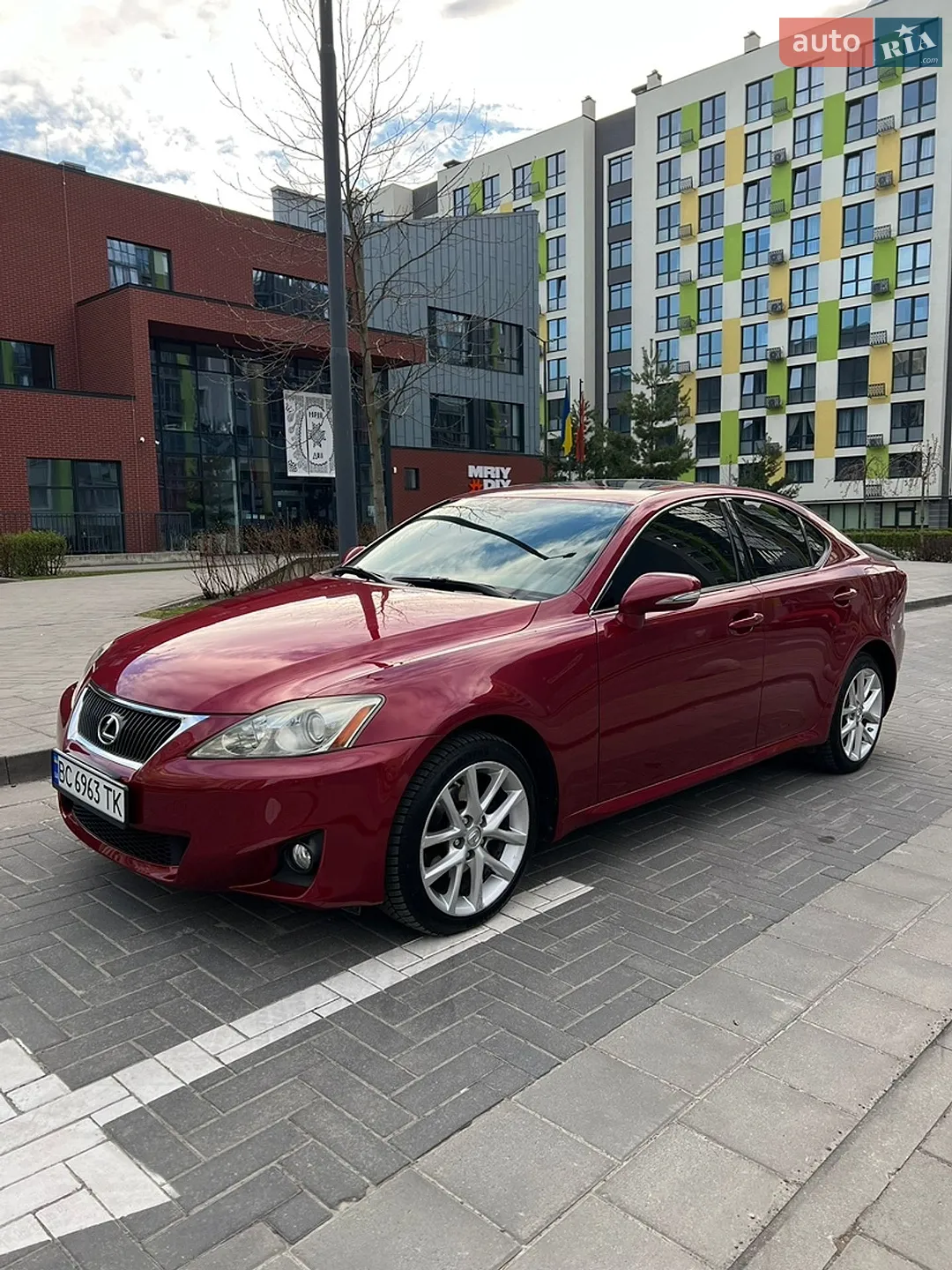 2012 Lexus IS - мініатюра 2