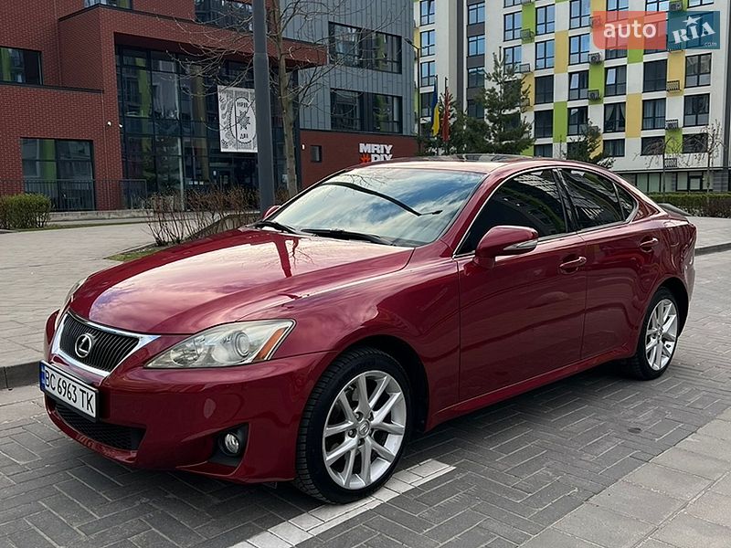 Седан Lexus IS 2012 в Львове