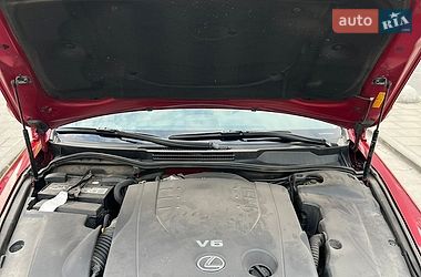 Седан Lexus IS 2012 в Львове
