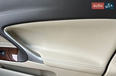 Седан Lexus IS 2012 в Львове