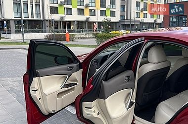 Седан Lexus IS 2012 в Львове