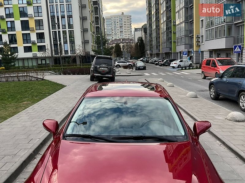 Седан Lexus IS 2012 в Львове