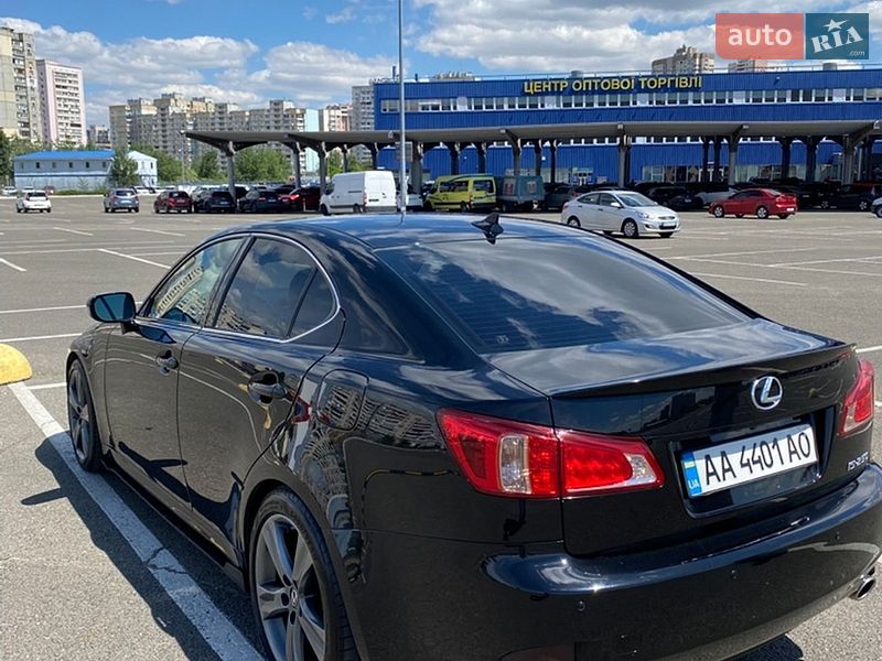 Седан Lexus IS 2011 в Киеве
