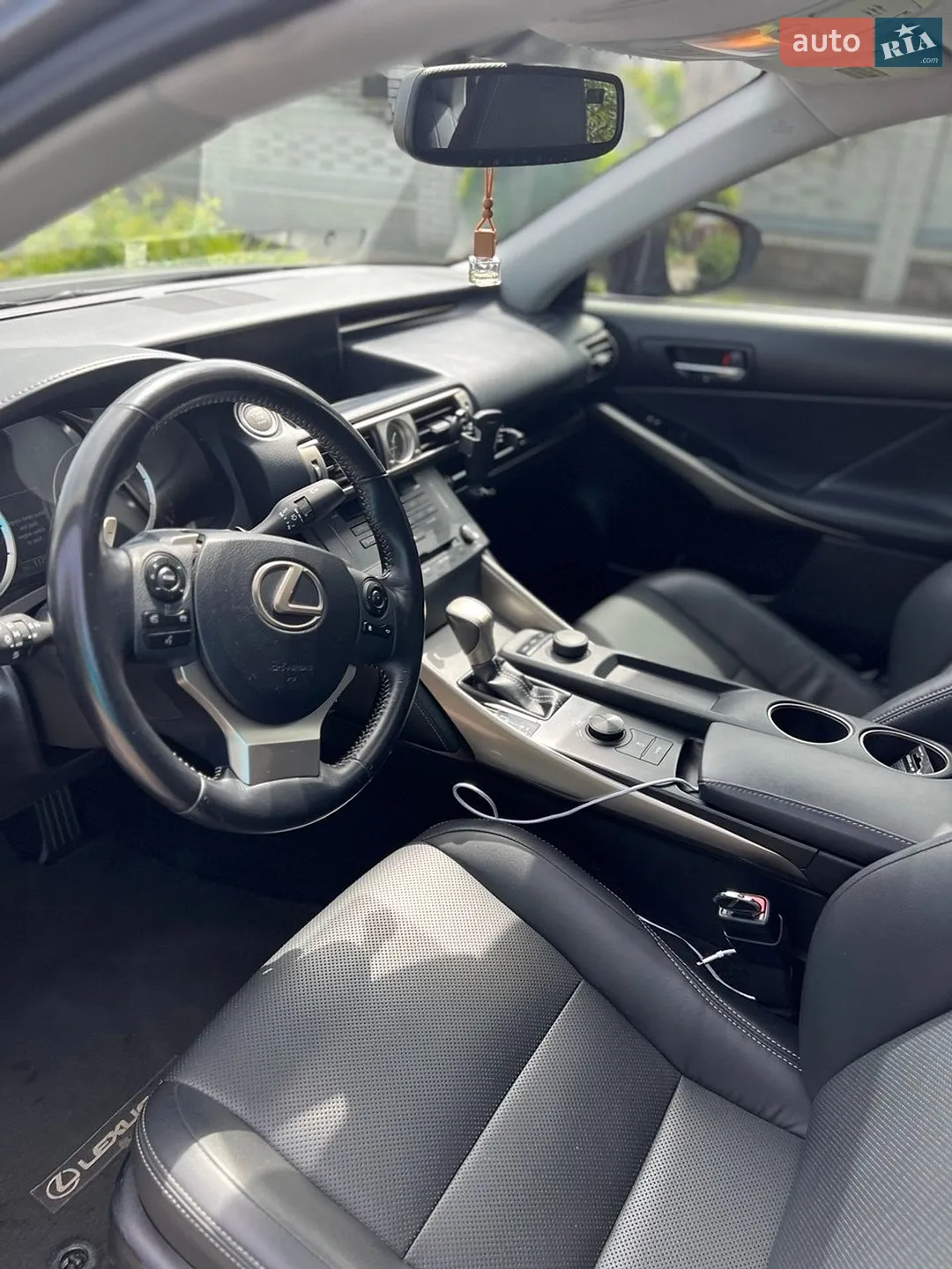 2014 Lexus IS - мініатюра 23