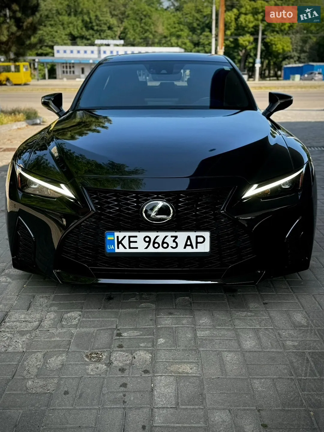 2021 Lexus IS - фото 1