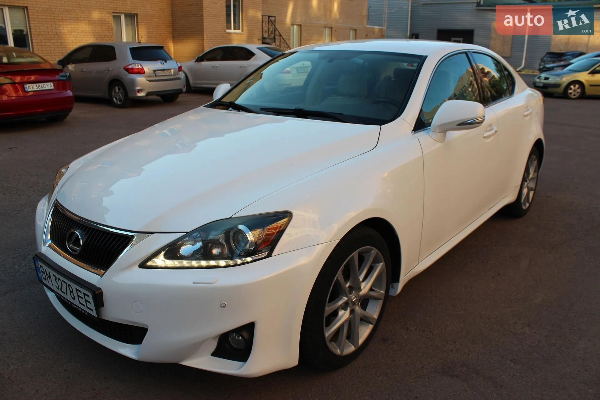 2010 Lexus IS - фото 1