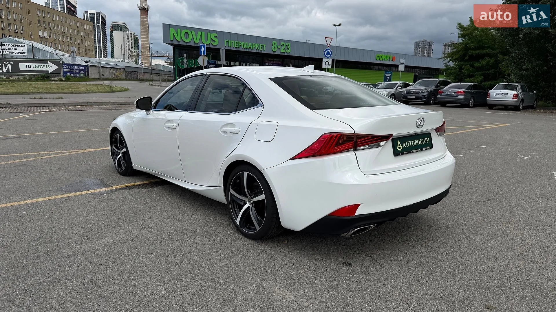 2018 Lexus IS - мініатюра 6