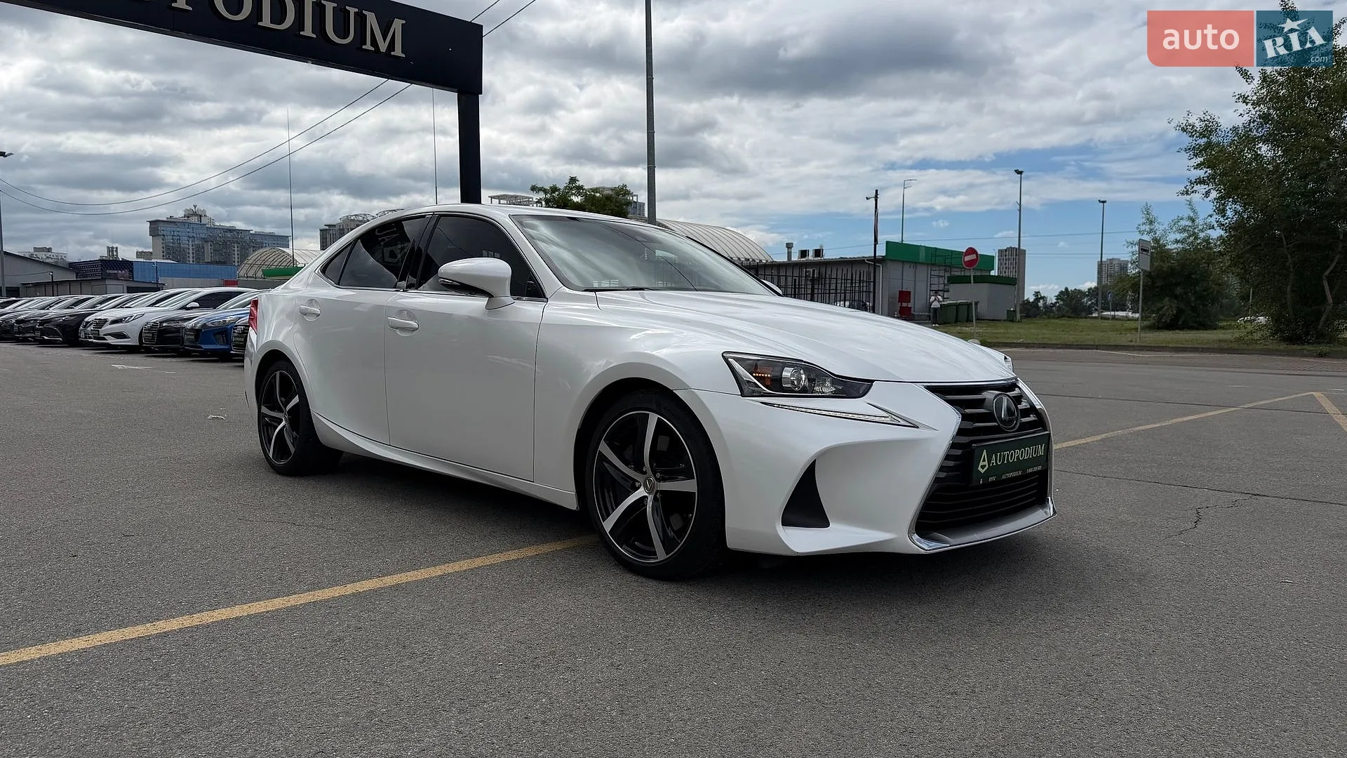 2018 Lexus IS - мініатюра 9