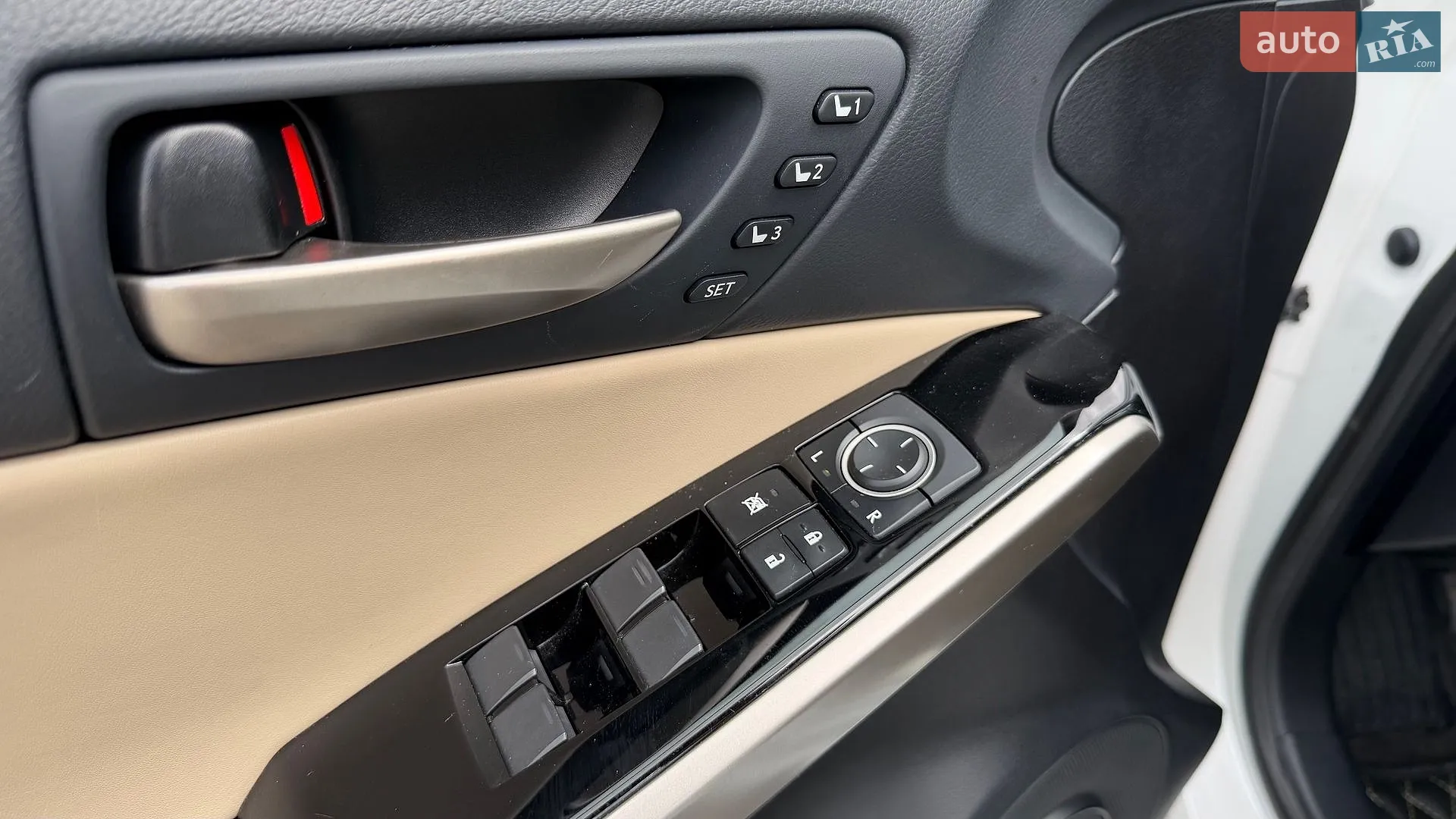 2018 Lexus IS - мініатюра 17