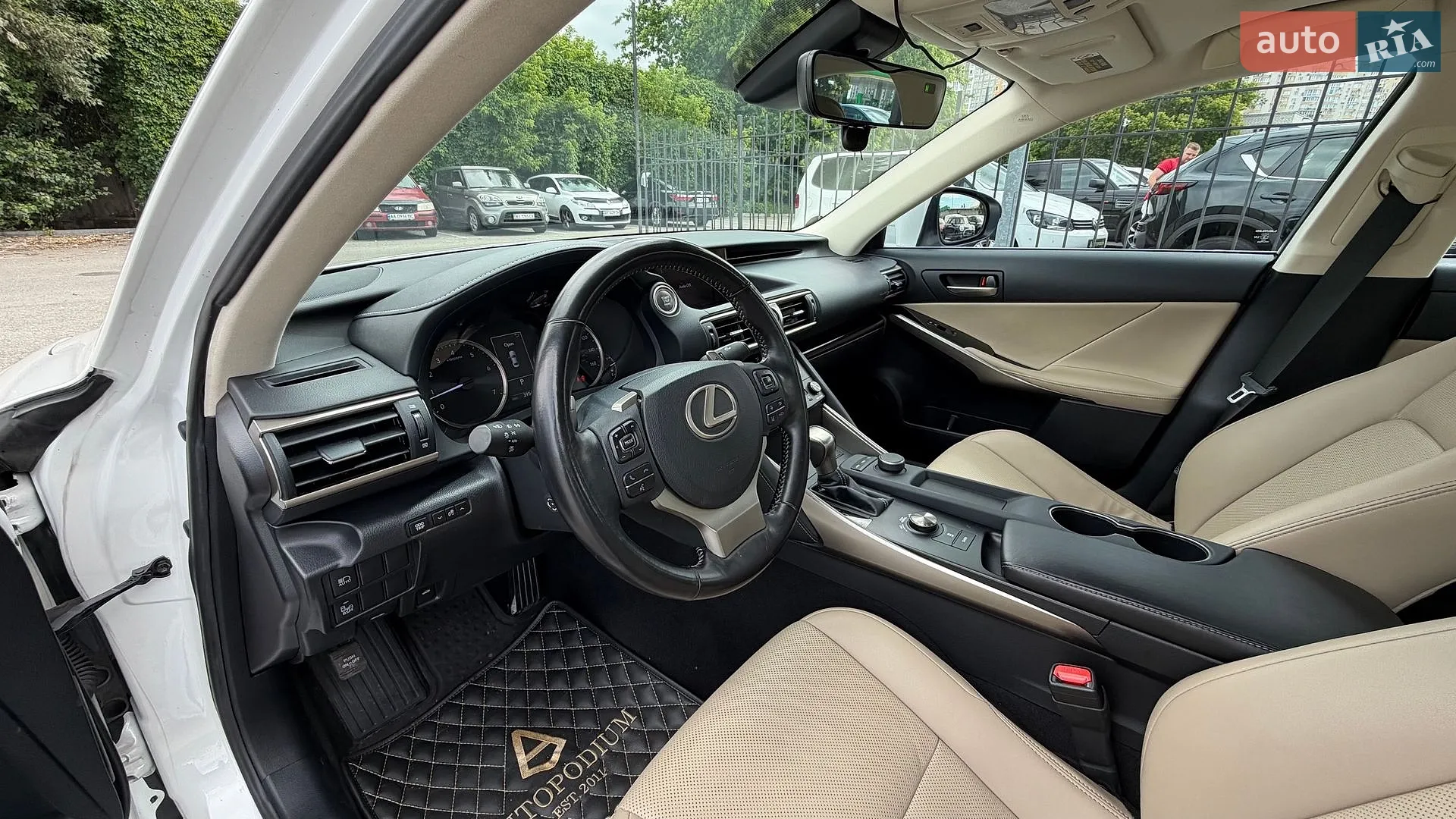 2018 Lexus IS - мініатюра 21